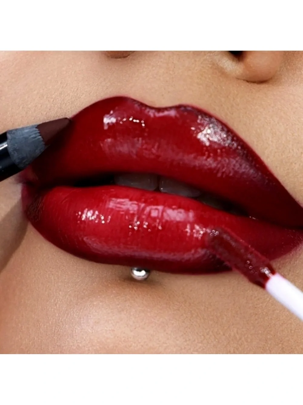 Glamlite Ghost Face Lip Kit